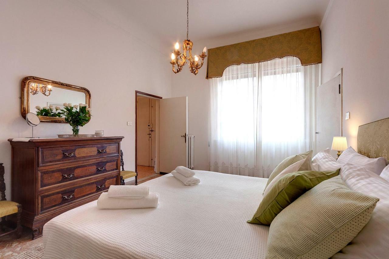 Historical Apartment Spectacular Arno View With Balcony From 12 Th Century. Флоренция Экстерьер фото