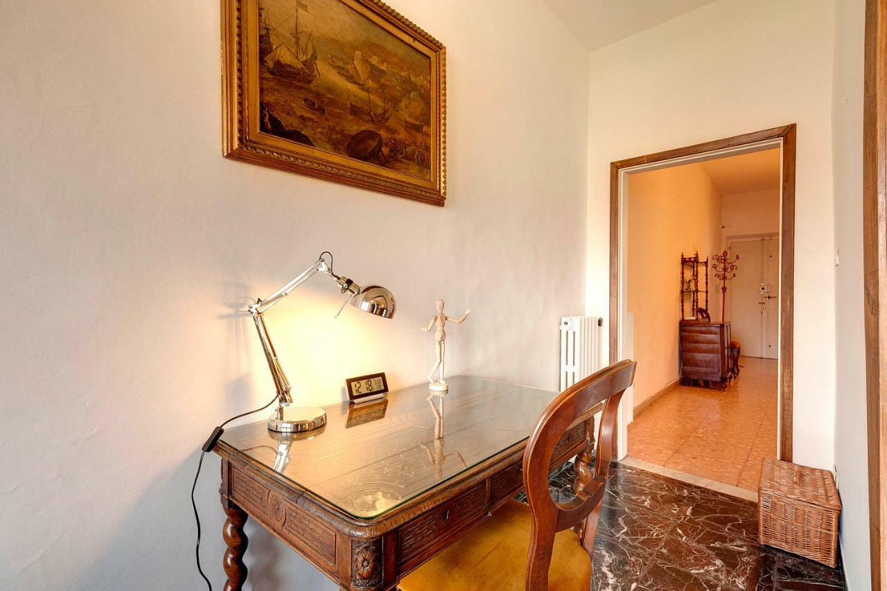 Historical Apartment Spectacular Arno View With Balcony From 12 Th Century. Флоренция Экстерьер фото