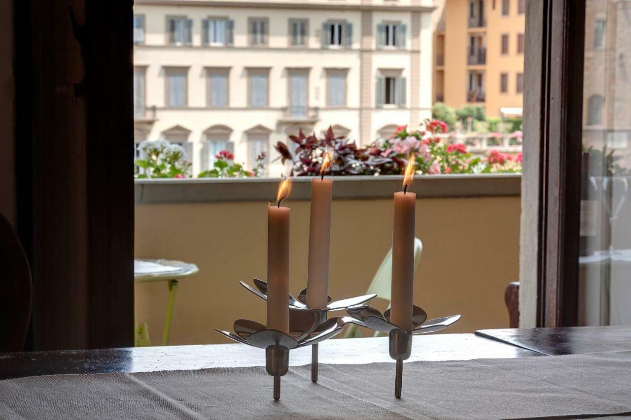 Historical Apartment Spectacular Arno View With Balcony From 12 Th Century. Флоренция Экстерьер фото